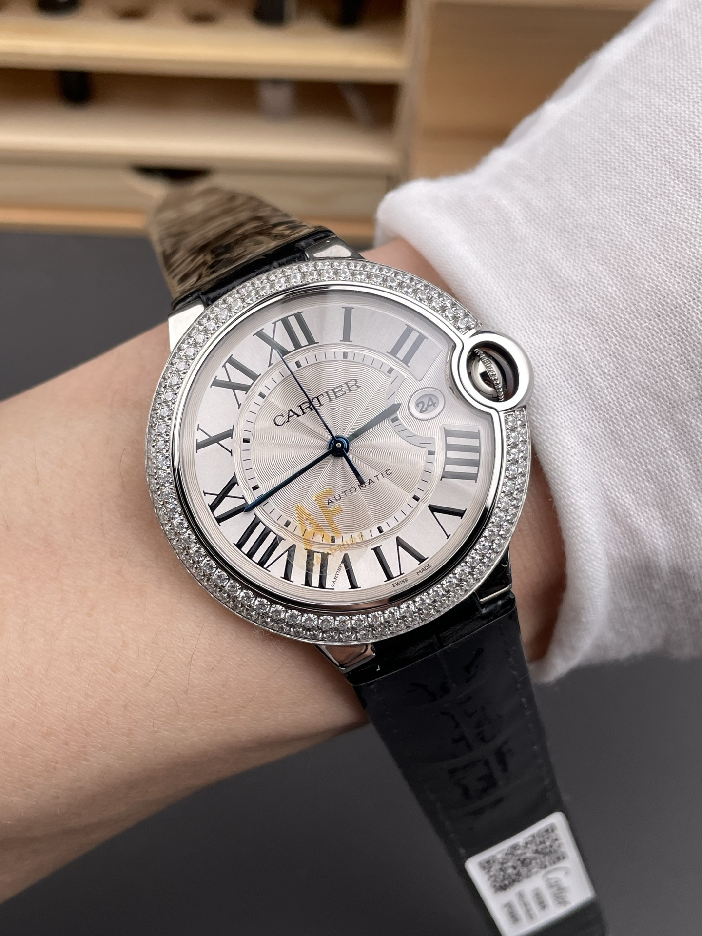 Ballon Bleu Double Row Diamond Bezel