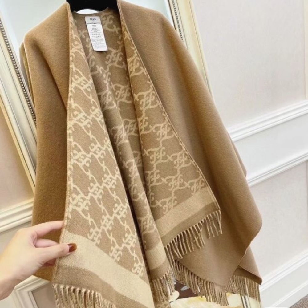 Fendi Fringed Wrap Poncho In Brown Fxx715ahrff0qu5