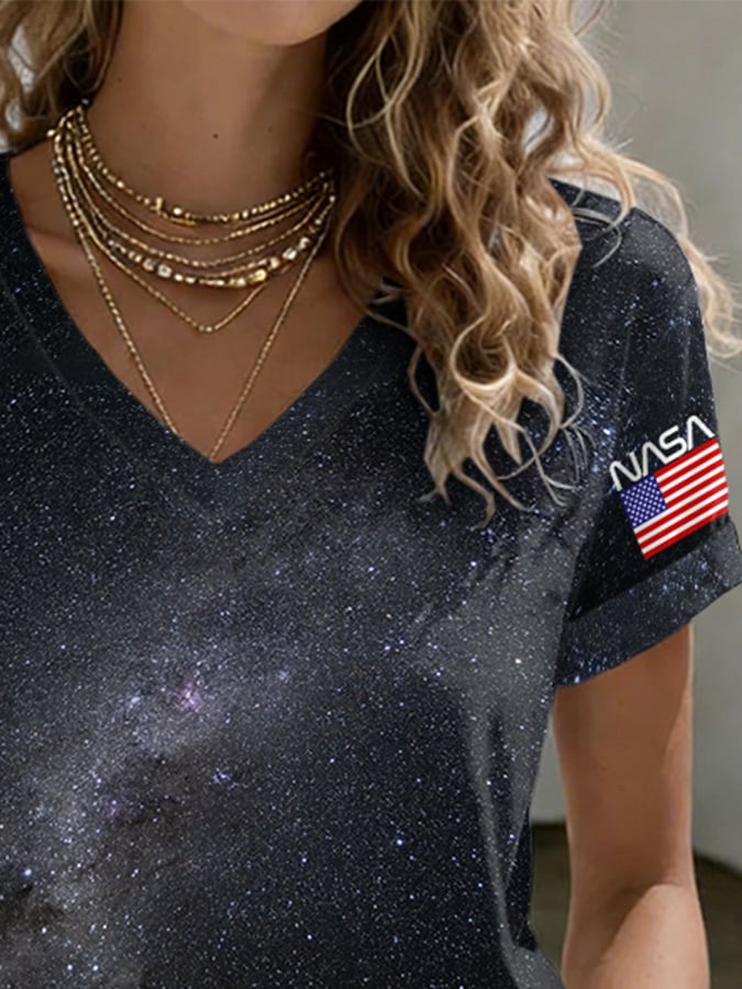 V-Neck Retro Artemis II Artemis Ii Galaxy The Milky Way See You On The Dark Side Of The Moon Print T-Shirt