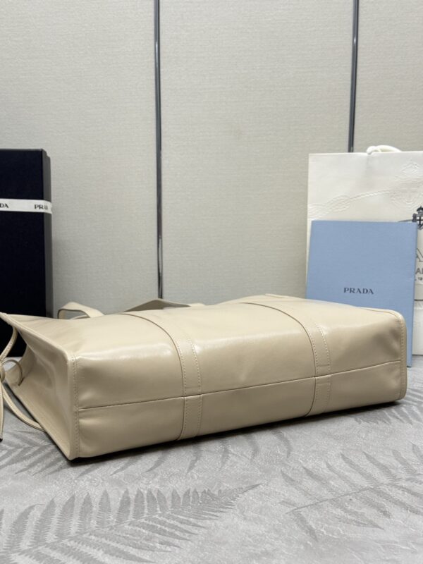 Replica Prada Antique Nappa Tote