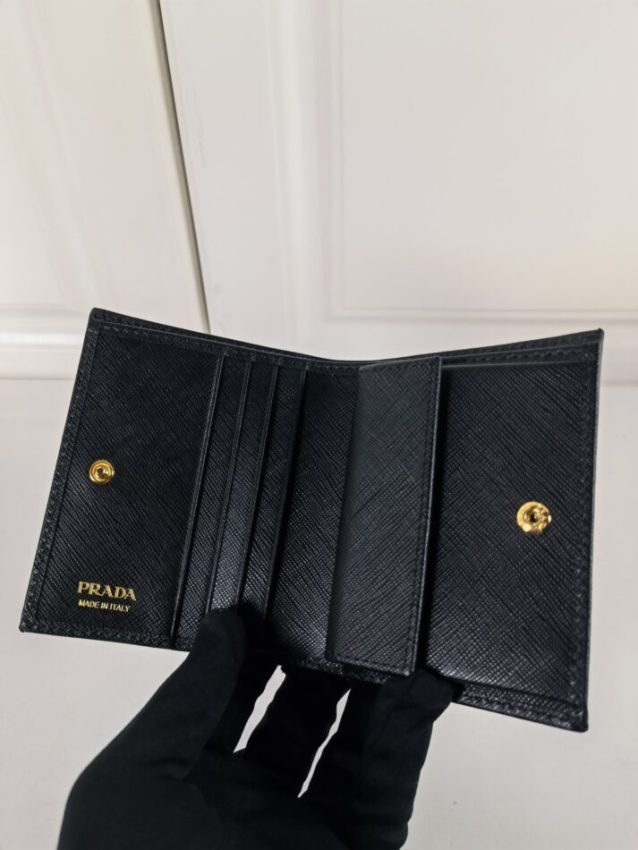 Replica Prada Saffiano Two Fold Wallet