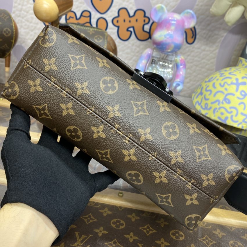 Replica Louis Vuitton S – Cape Messenger Brown