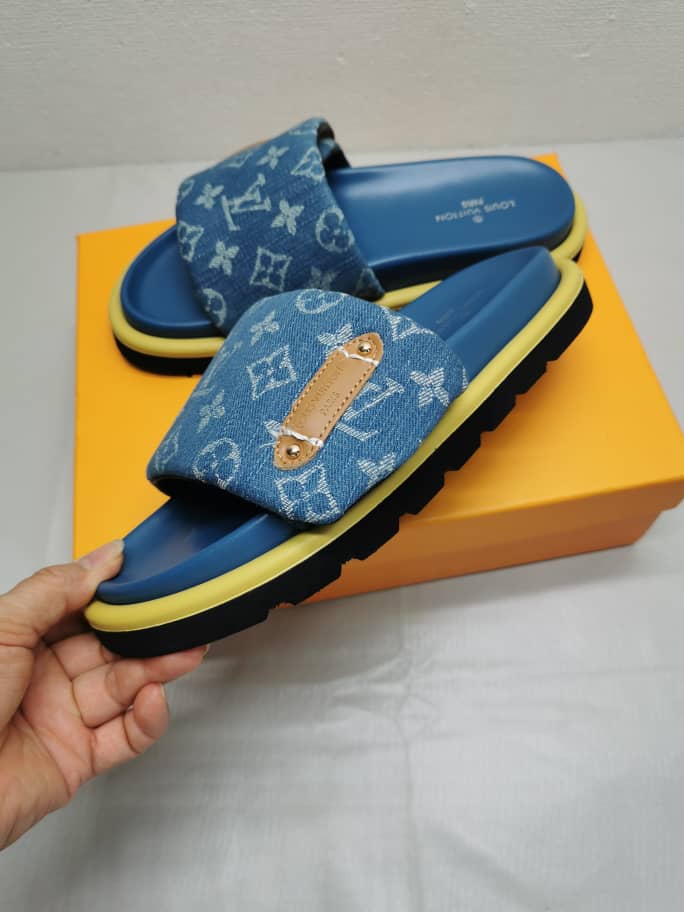 Louis Vuitton Pool Pillow Flat Comfort Mules Blue 1Acjvh
