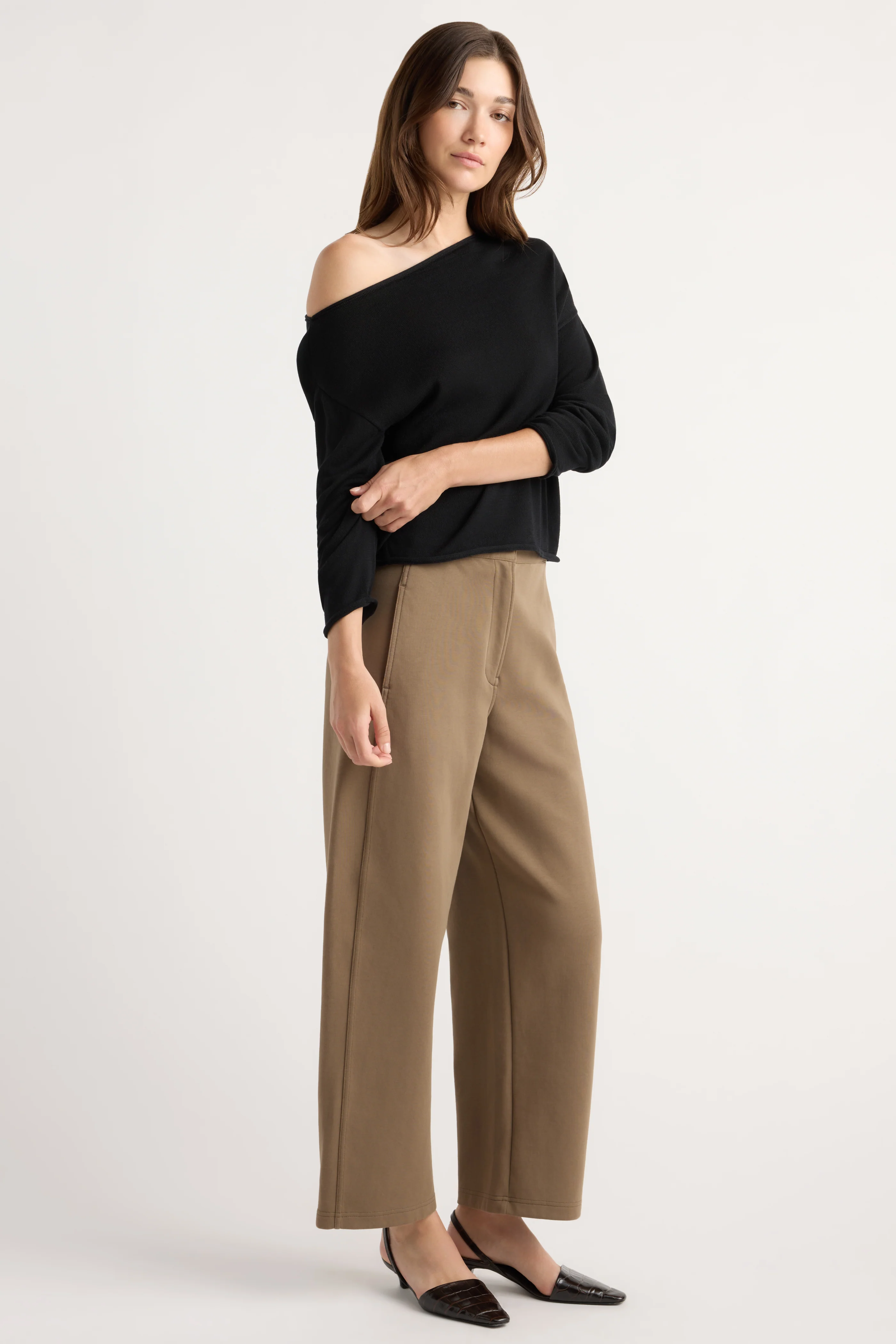 Chase Stretch-Waist Scuba Barrel-Leg Pant