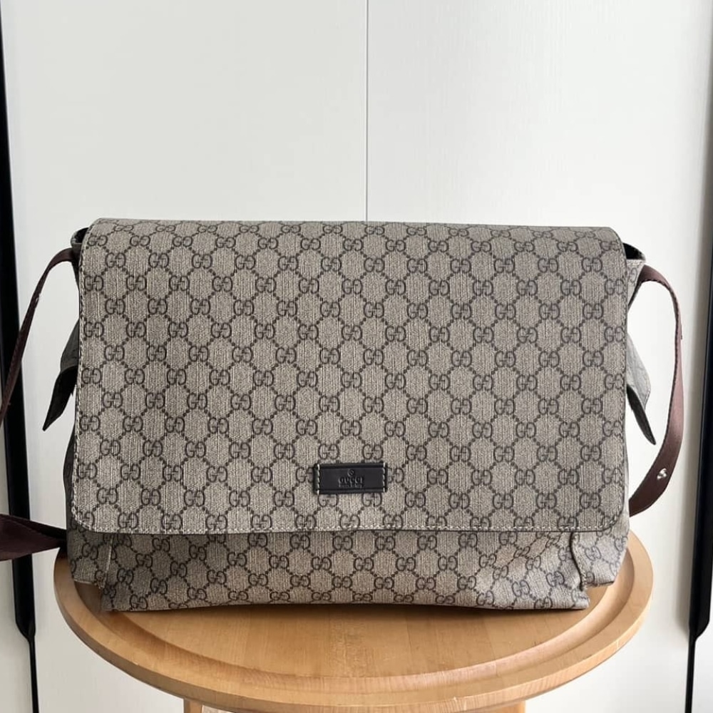 Gucci Large Changing Bag Beige And Ebony Gg Supreme 44cm 211131 Kgdig 8588