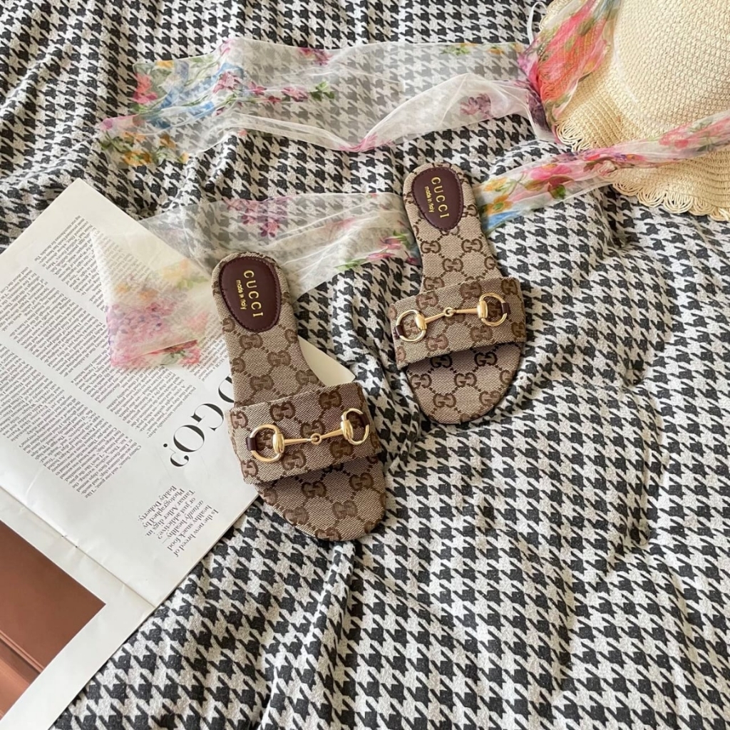 Gucci Women’s Slide Sandal With Horsebit Beige And Dark Brown GG Canvas 835828 FAB10 2543