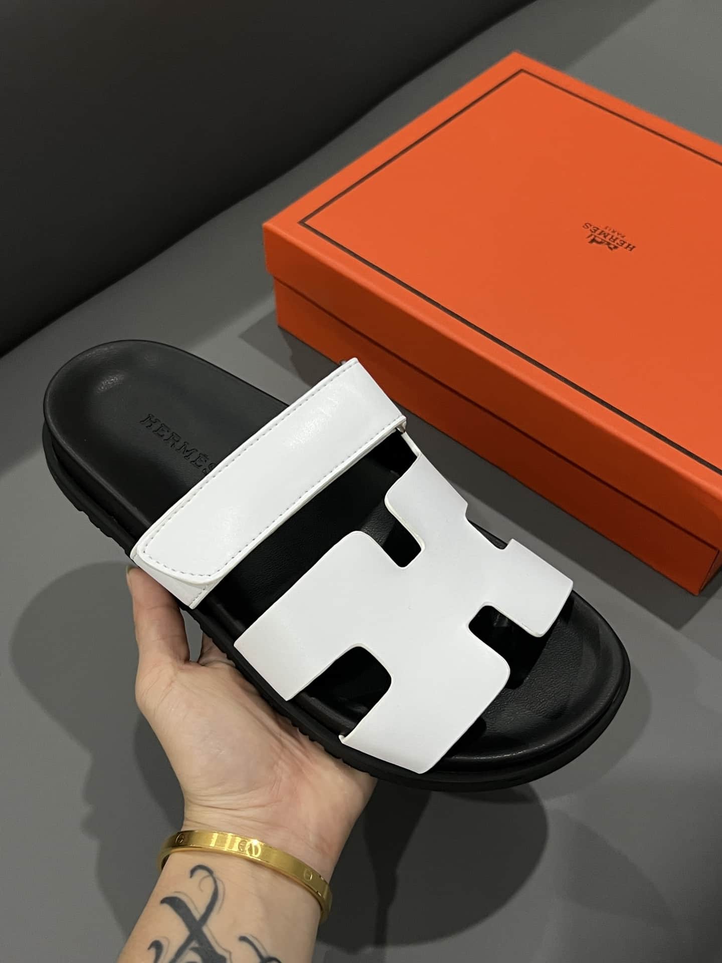 Hermes Chypre Sandal Blanc Calfskin White H222100Z 90345