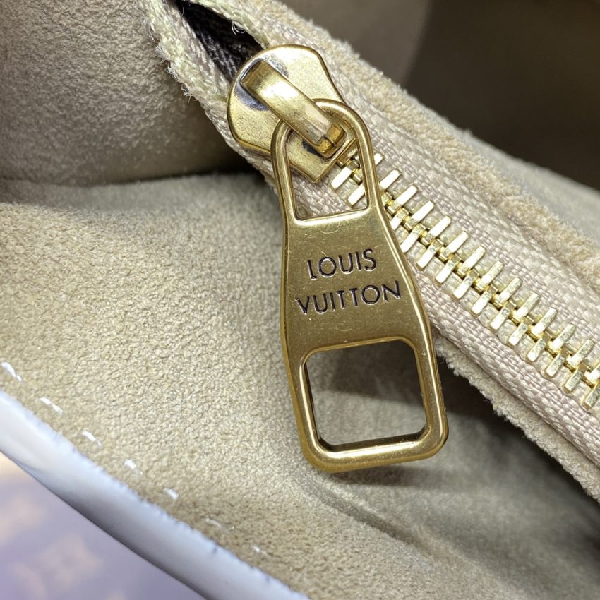 Replica Louis Vuitton Low Key White