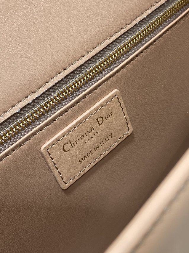 Replica Dior 30 Montaigne Apricot