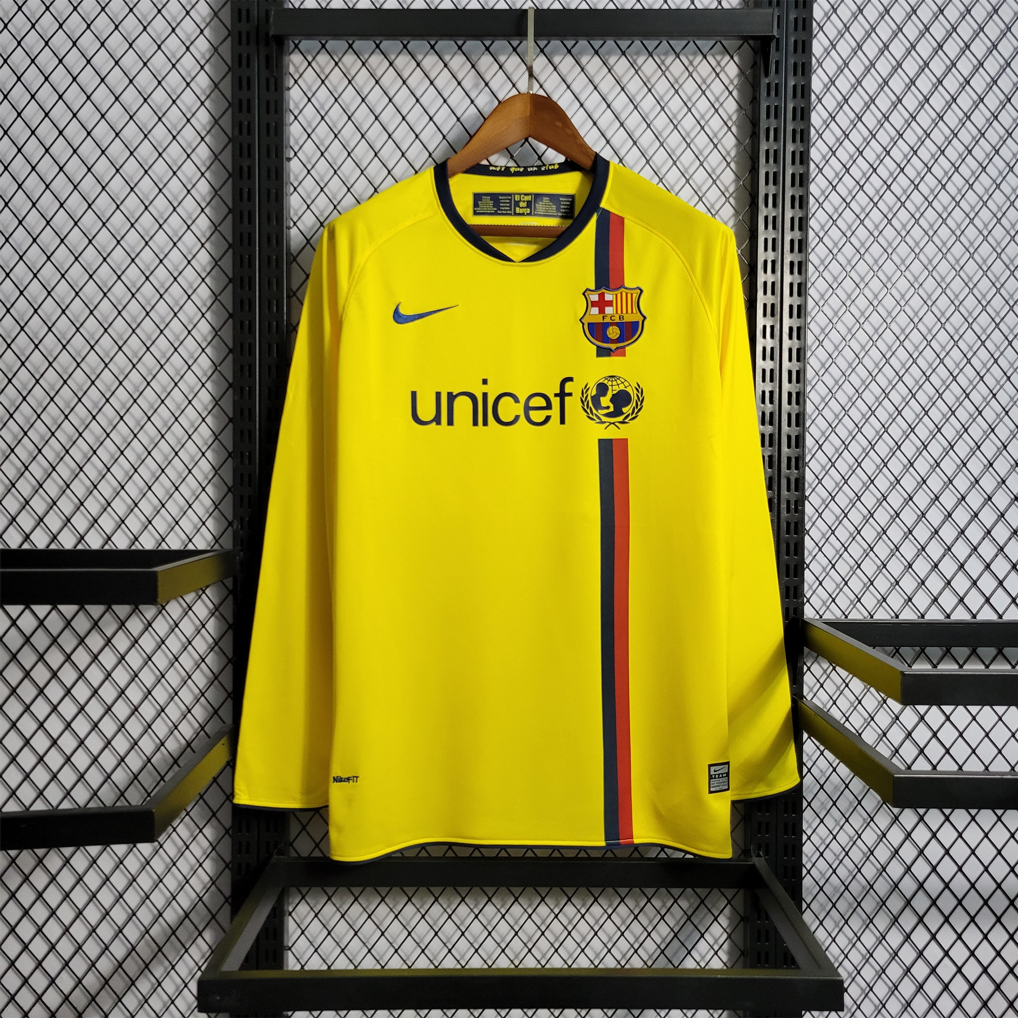 Retro Barcelona 08-09 Away Stadium Long Sleeve Jersey