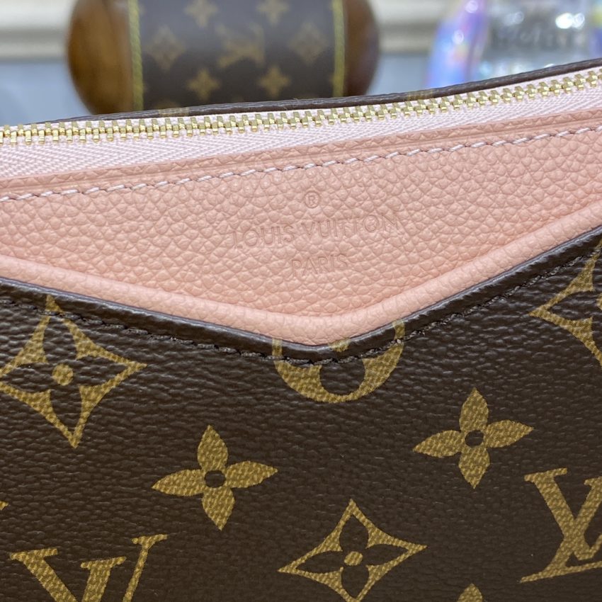 Replica Louis Vuitton Pallas Clutch Pink