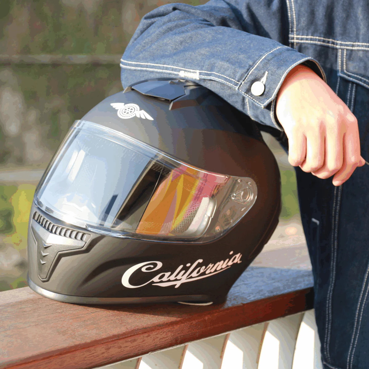 Freego Custom AeroFlow Full-Face Helmet �C DOT Certified