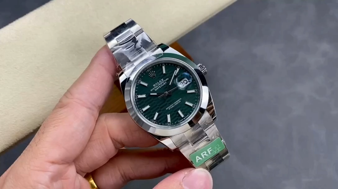 Rolex Datejust 41mm Steel Oyster Bracelet Smooth Bezel 126300 0021