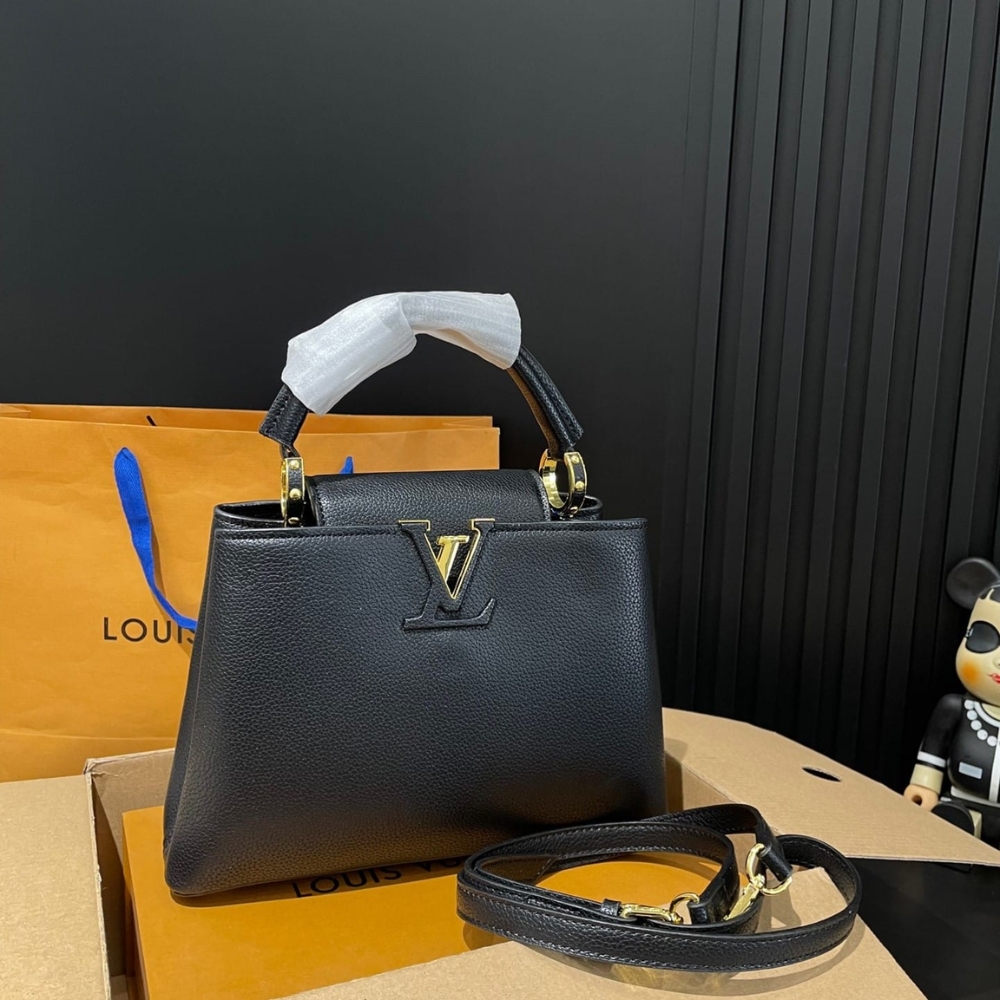 Louis Vuitton Capucines BB Bag Black 27Cm M94755