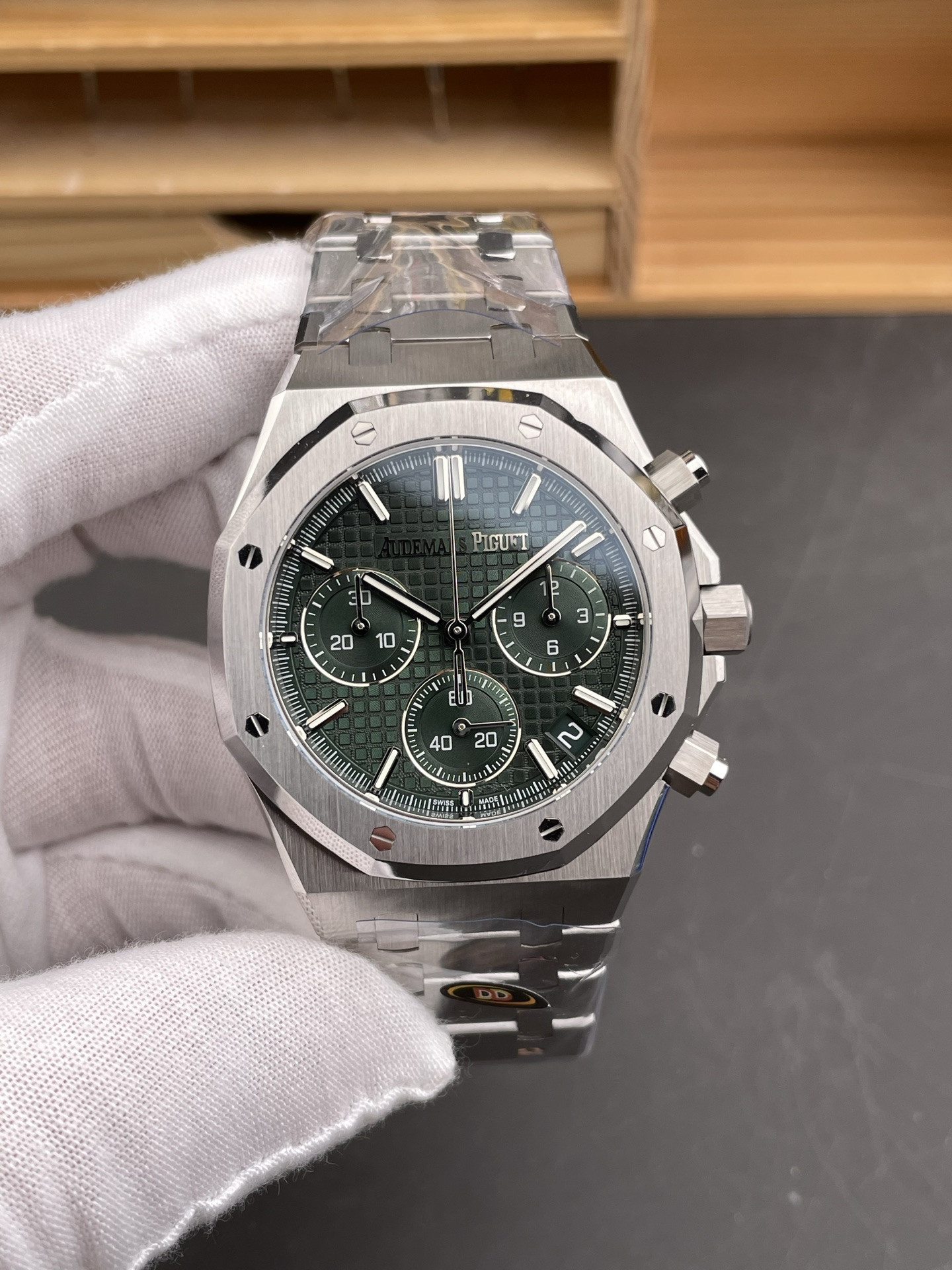 Royal Oak 26240 Green Dial