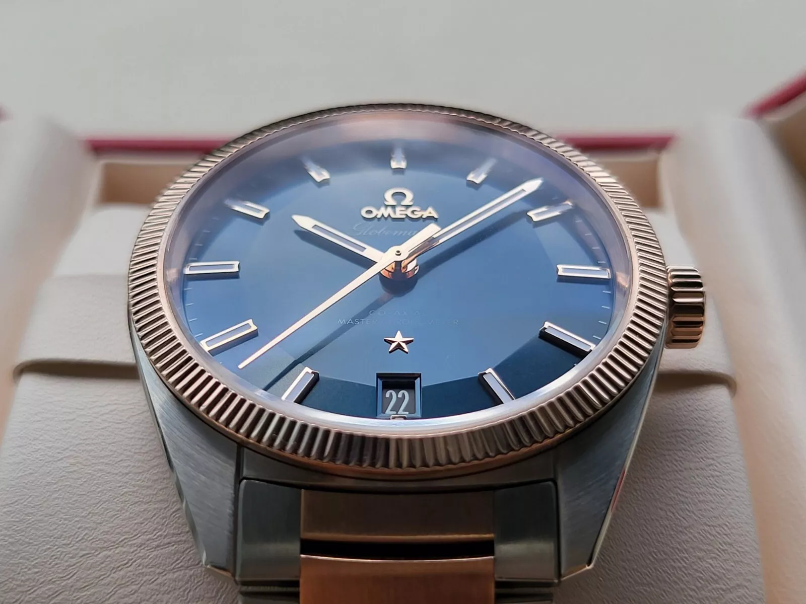 Omega Constellation Globemaster Co-Axial Master Chronometer