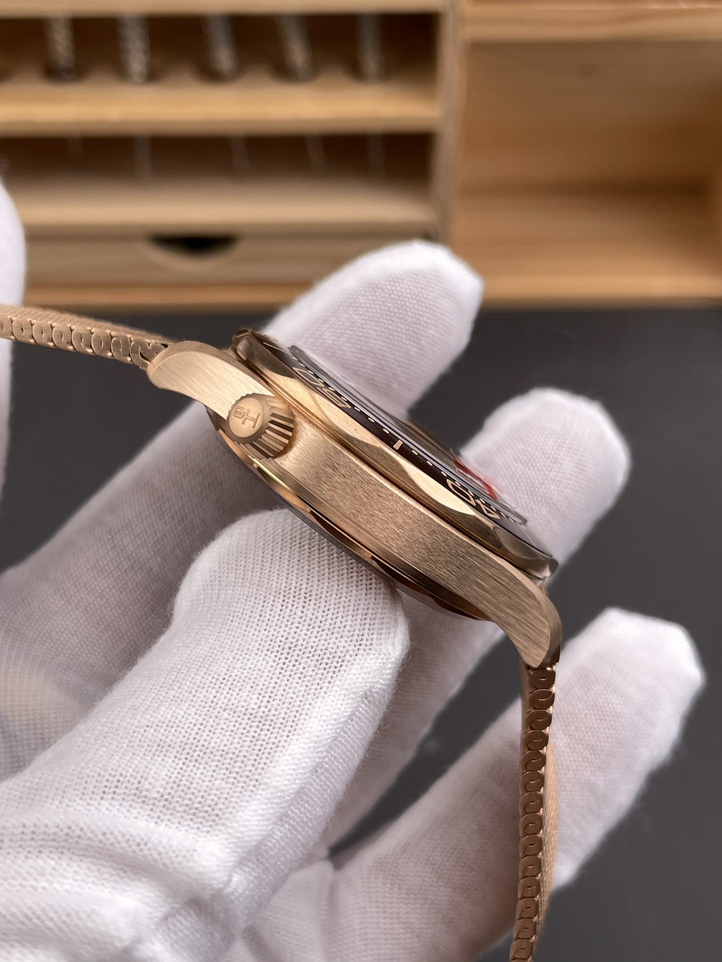 007 Seamaster 300, Burgundy Bronze Gold