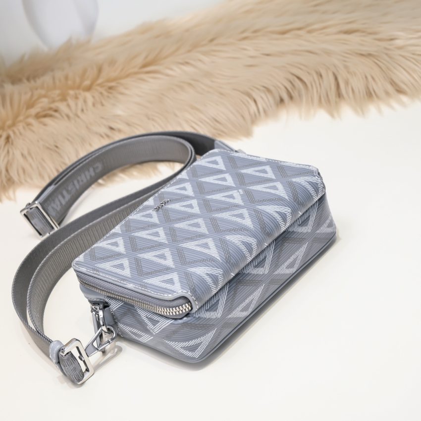 Replica Dior Zipped Pouch Diamond Blue