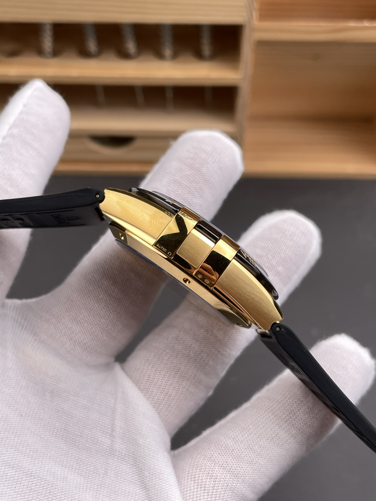 5th Gen Constellation Yellow Gold, Black Dial