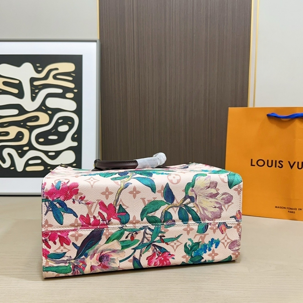 Louis Vuitton Onthego MM Monogram Canvas Dune 32cm