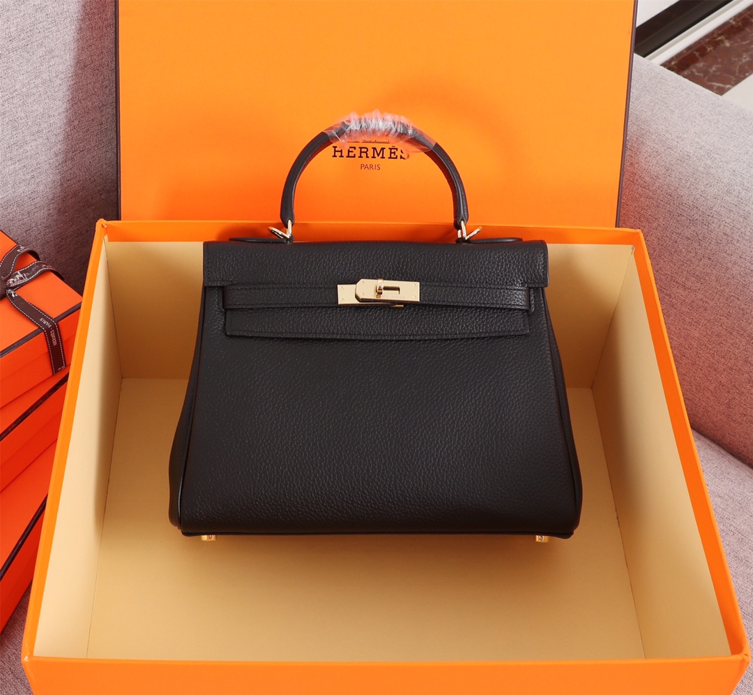 Hermes Kelly Sellier 25 Epsom Gold Hardware Black 25Cm