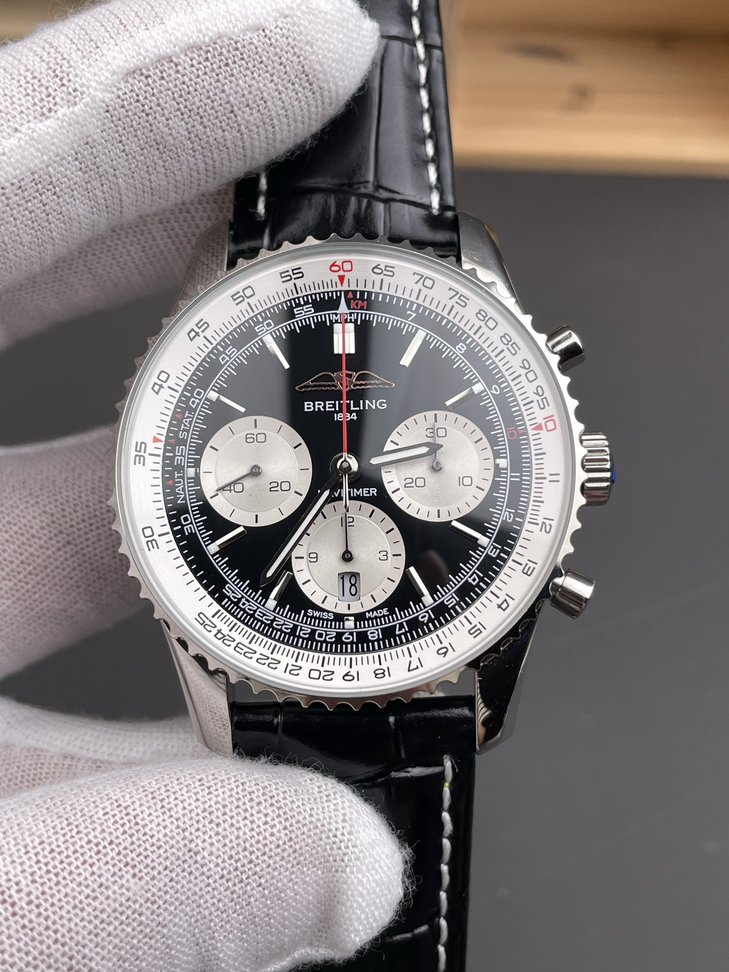 Navitimer B01 Black Dial