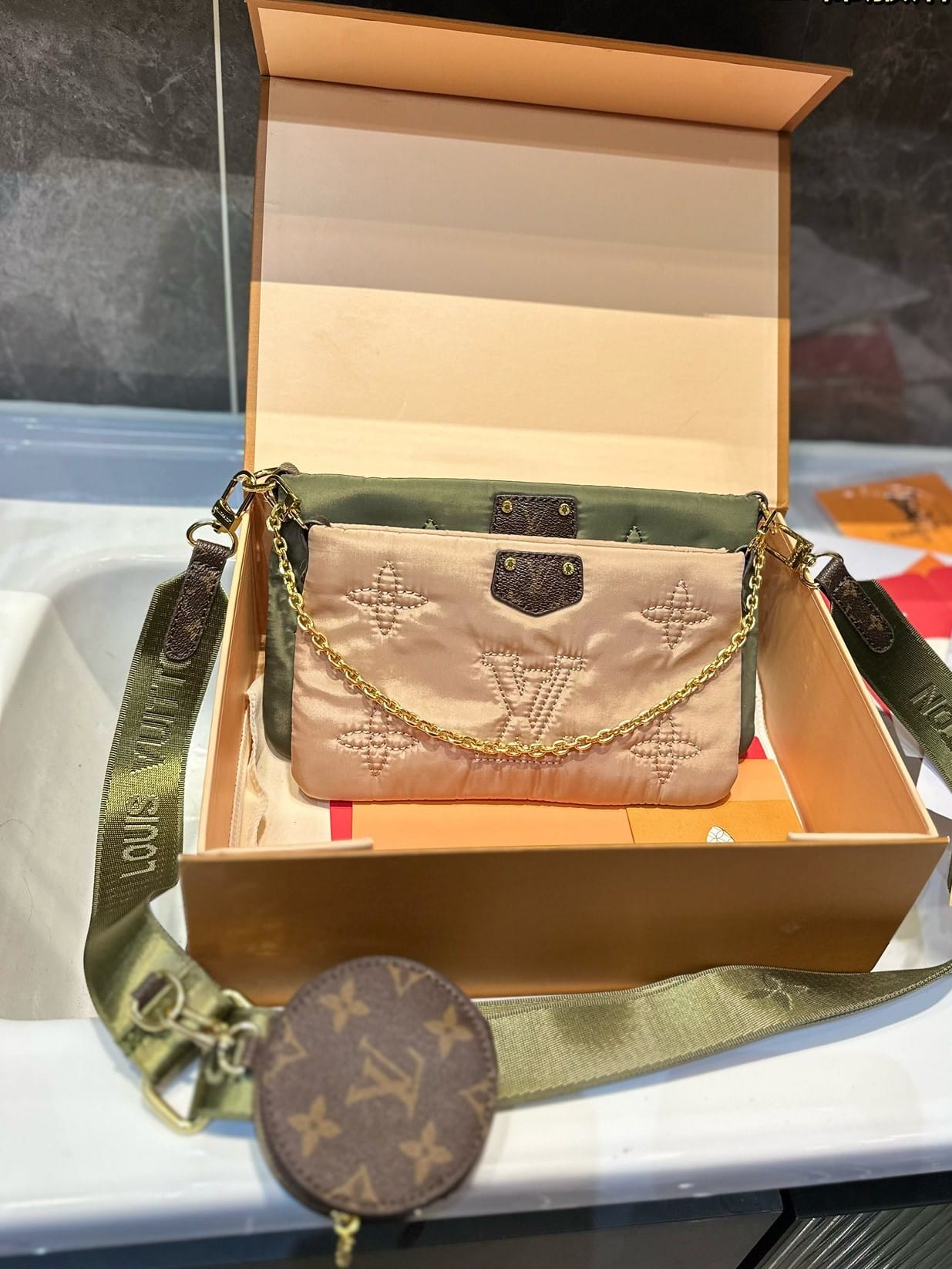 Louis Vuitton Maxi Multi Pochette Accessoires Monogram Pilow Beige And Green 24Cm