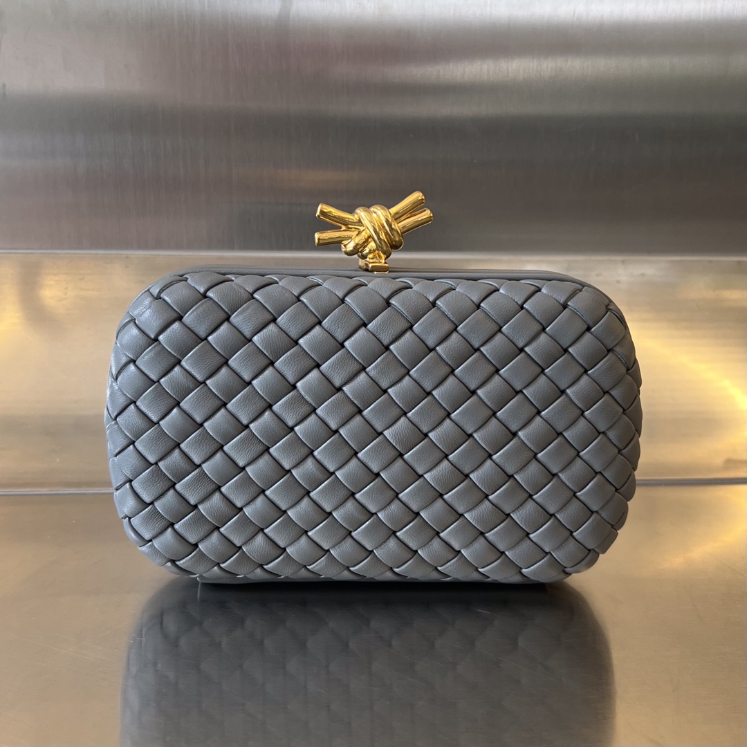 Bottega Veneta Knot Replica