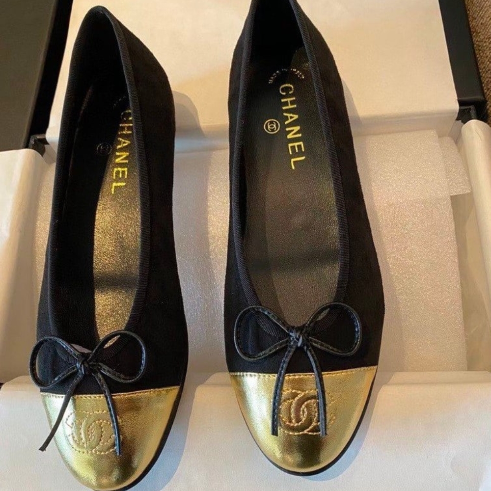 Chanel Leather Cap Toe Ballet Flats Black Gold
