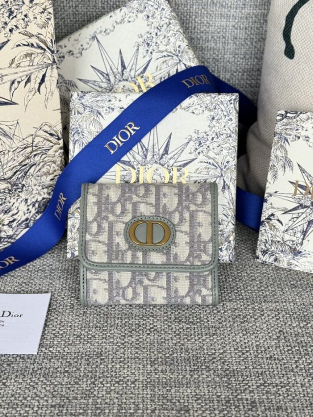 Replica Dior 30 Montaigne Wallet
