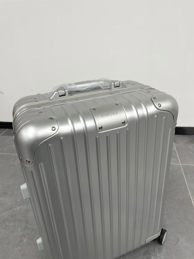 Rimowa Original Suitcase Silver
