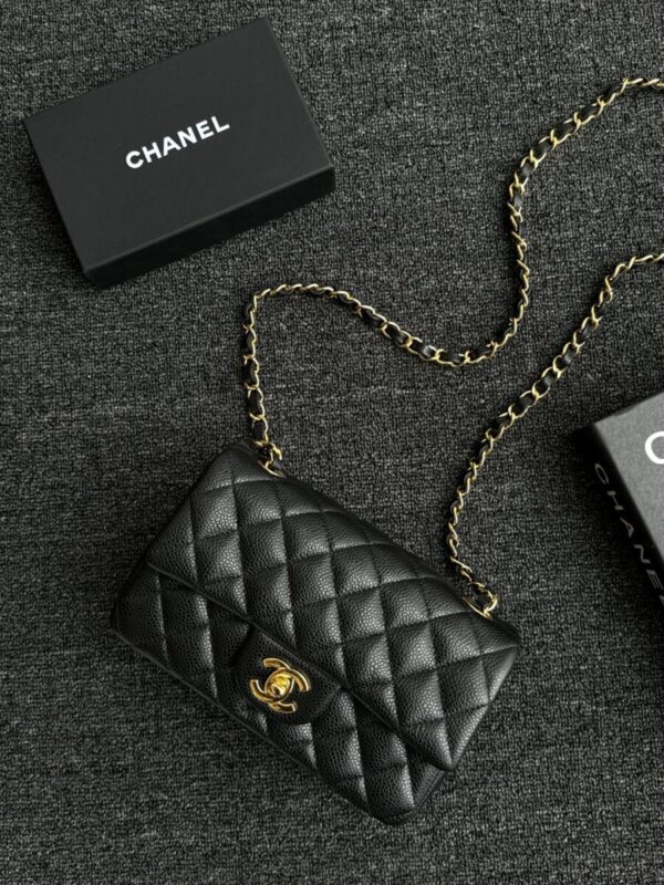 CHANEL Classic Flap 20cm Black Caviar