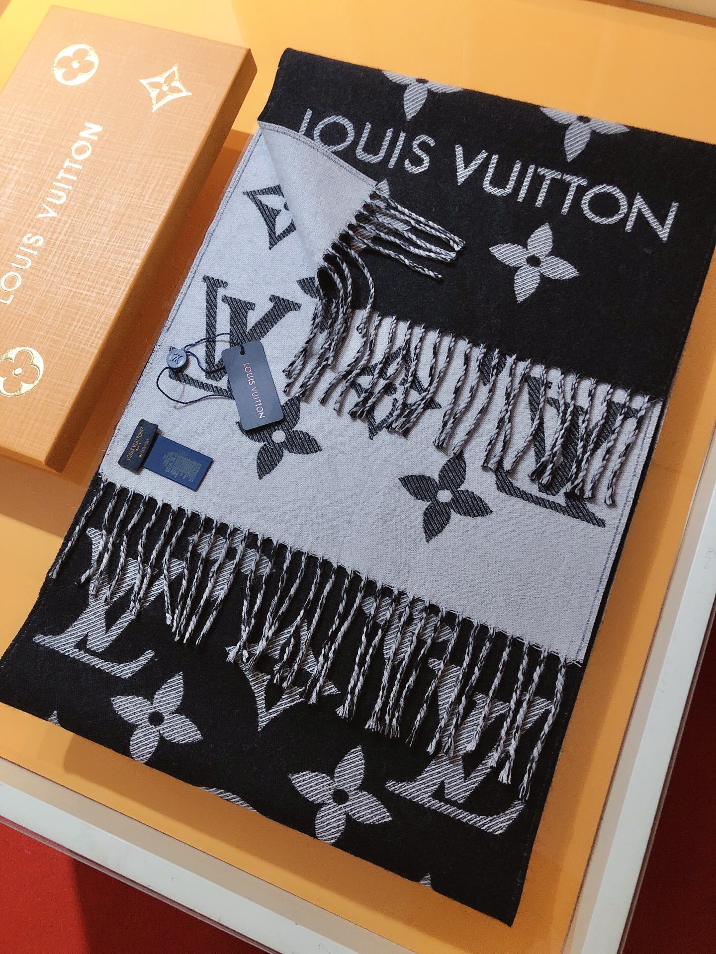 Louis Vuitton Lv Monogram Essential Scarf Encre Black M77853