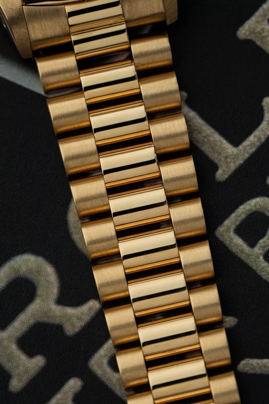 Rolex Day-Date 36mm Rare Aventurine Stone Dial President 18k Gold Ref. 18238