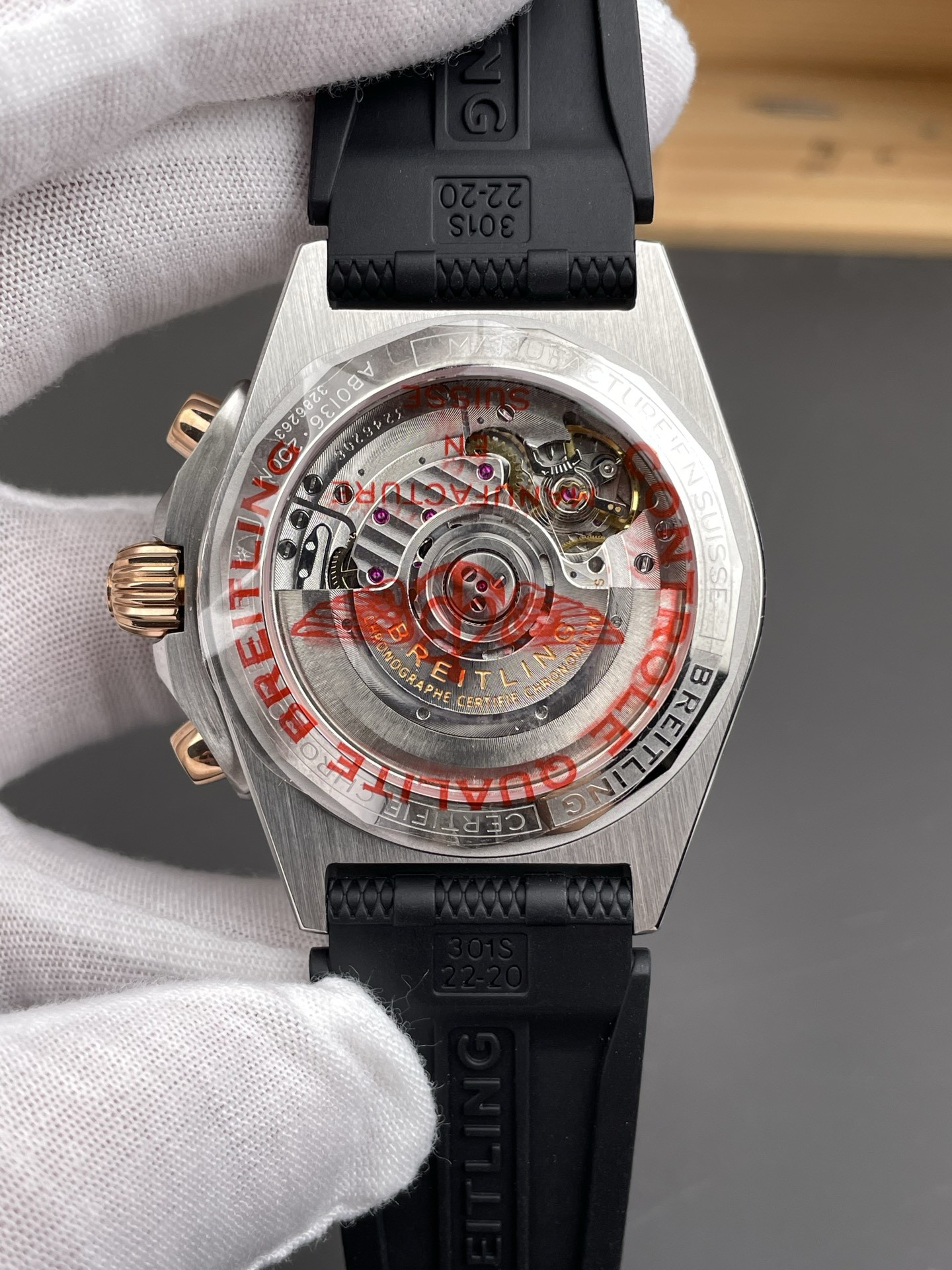 Chronomat B01 Two-tone Rose Gold Grey Dial Rubber Strap