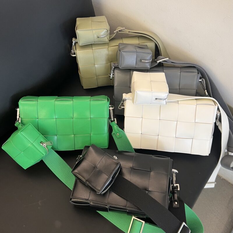 Replica Bottega Veneta Cassette With Versatile Strap