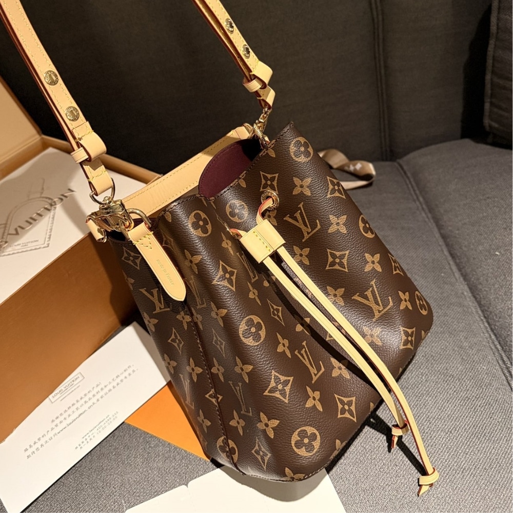 Louis Vuitton Néonoé BB Bag Monogram Brown 20Cm M46581