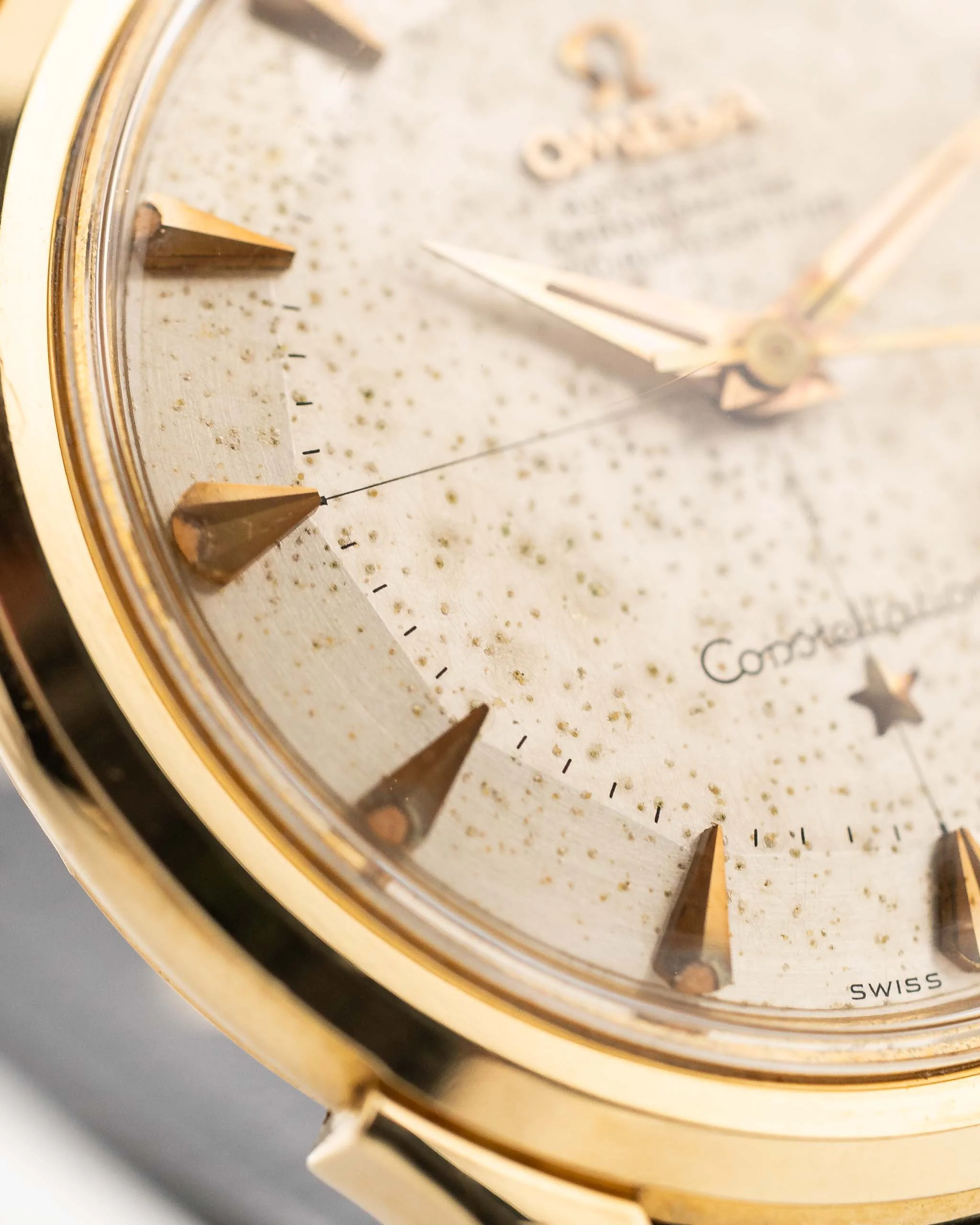 Omega Constellation 2852 Arrow Crosshair 1956