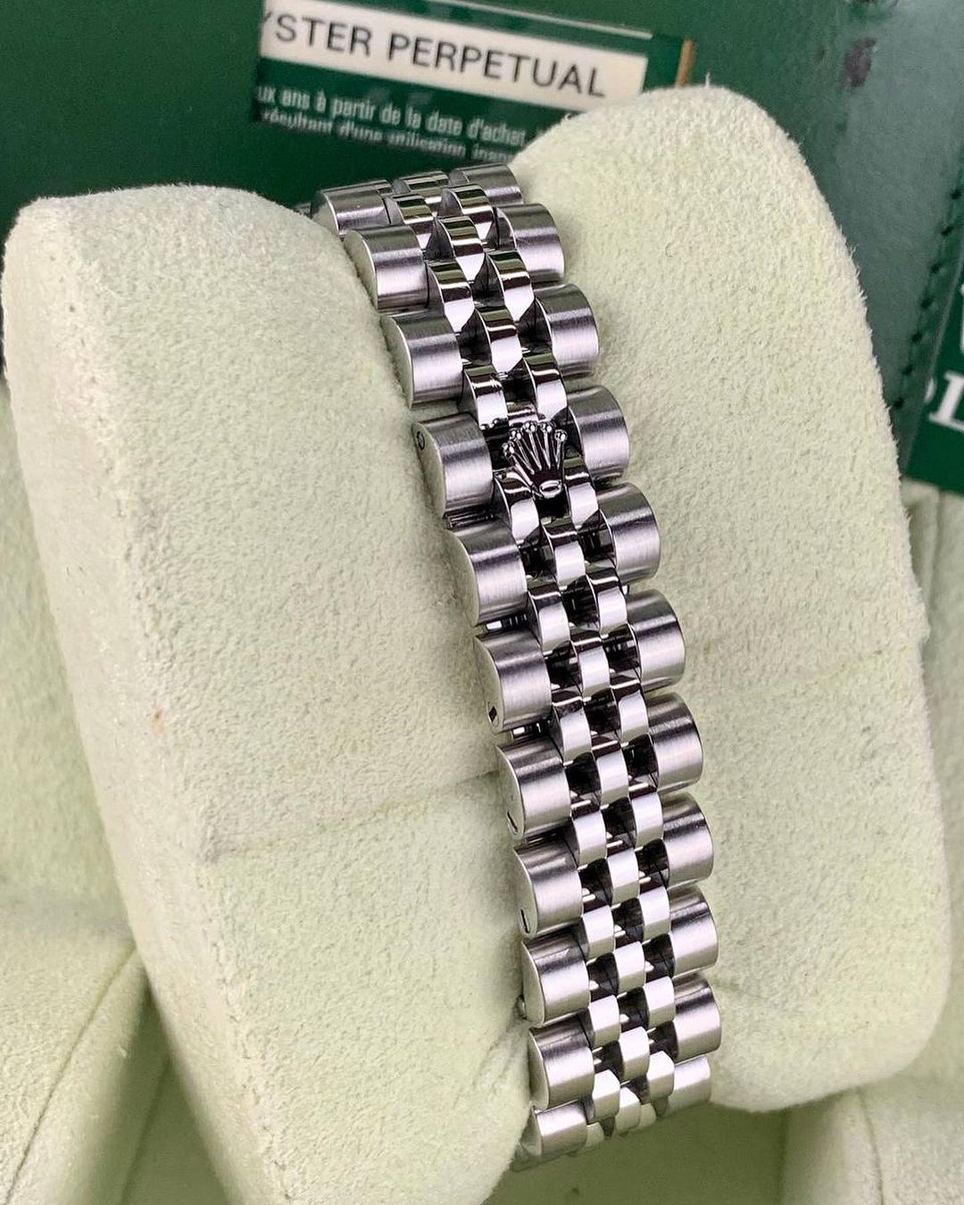 Rolex Lady Datejust 28 Pink Diamond Dial Fluted Bezel Watch 279174