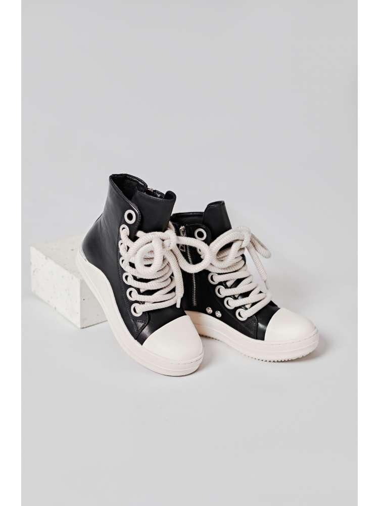 PU Patchwork Lace Up Zipper High Top Shoes