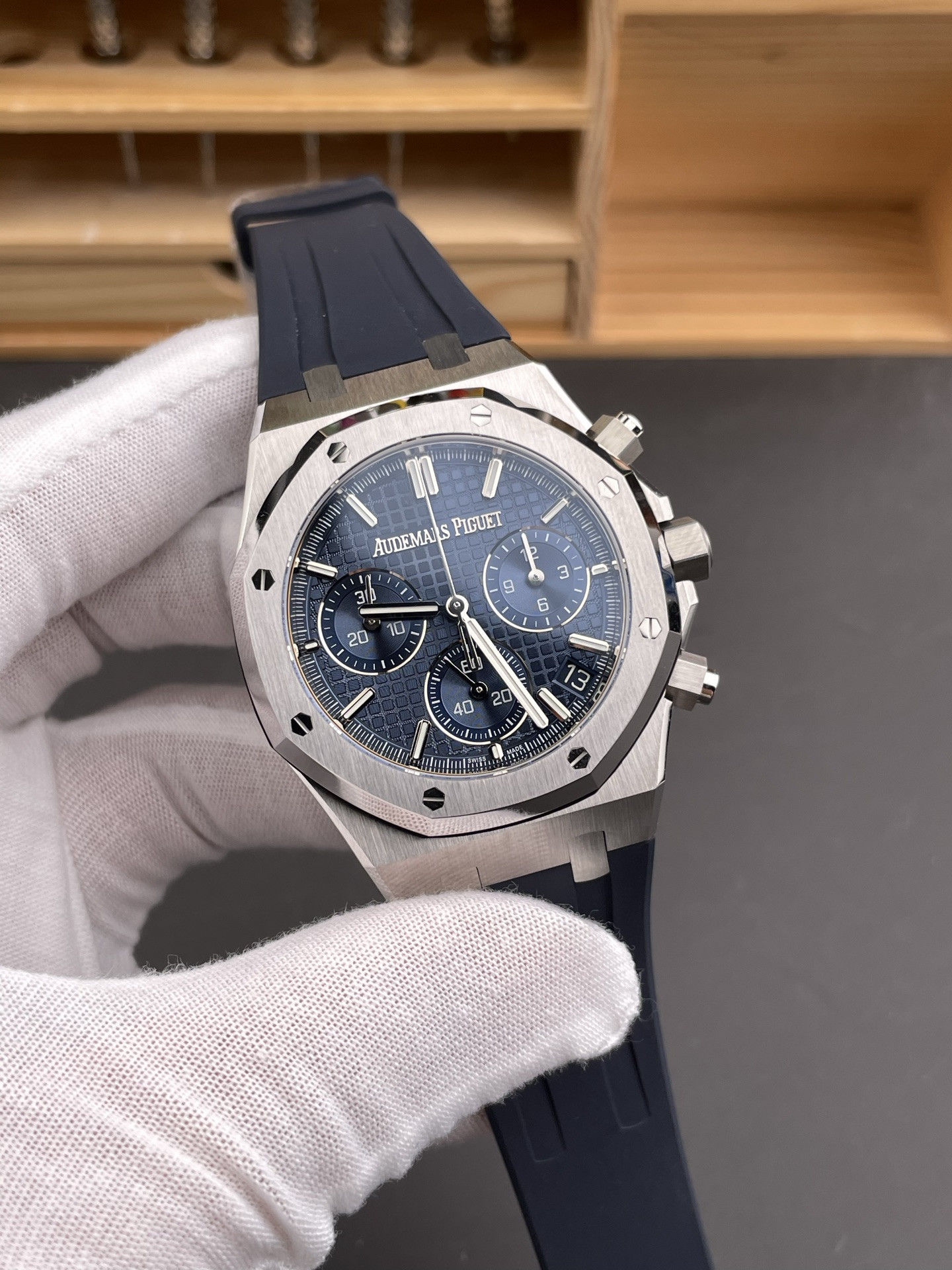 Royal Oak 26240 Blue Dial Rubber Strap