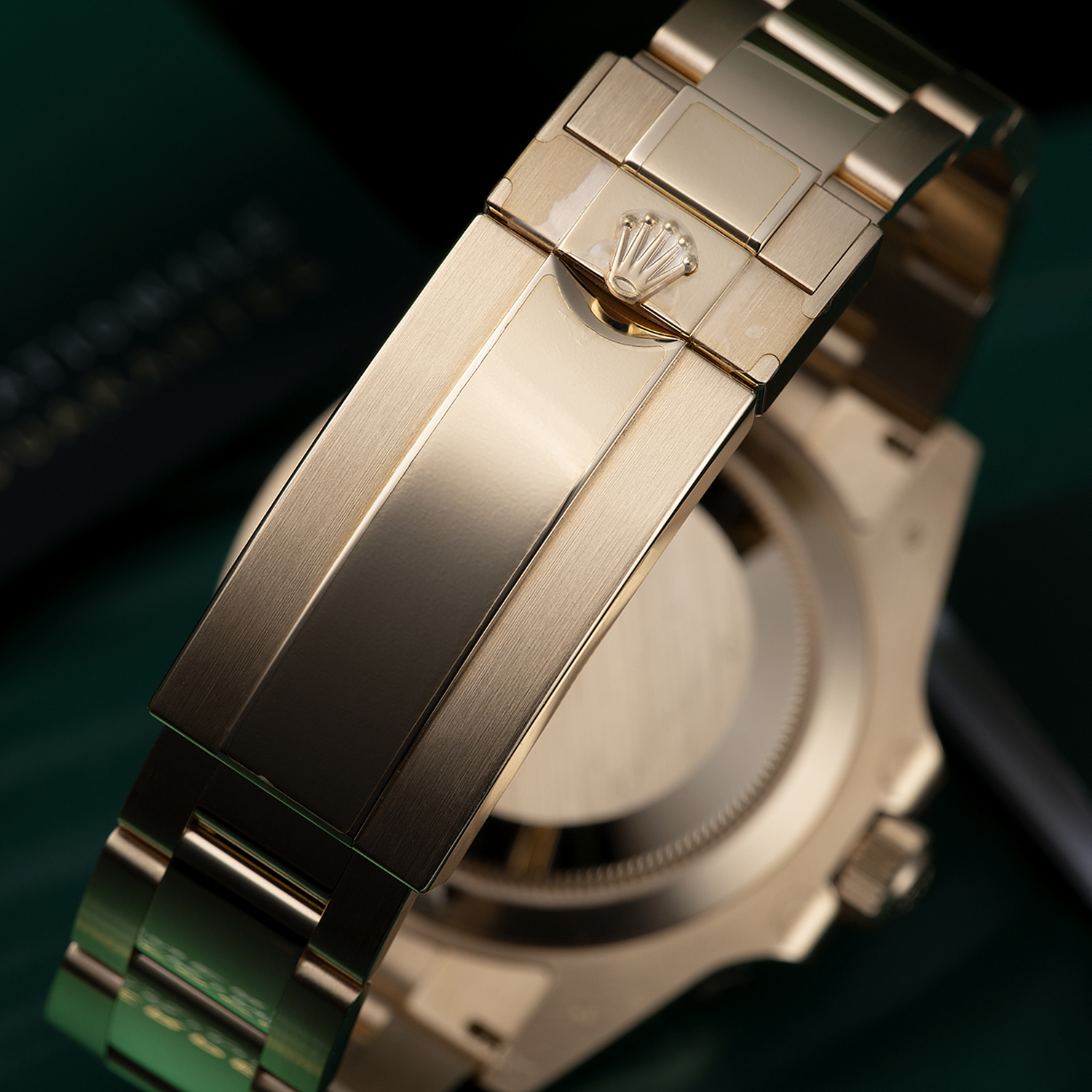 Rolex Submariner Date Oyster 18k Yellow Gold 41mm 126618LB-0002 Unworn