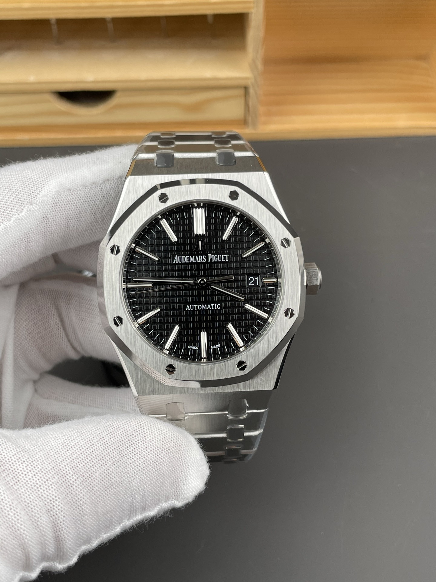 Royal Oak 15400 Black Dial