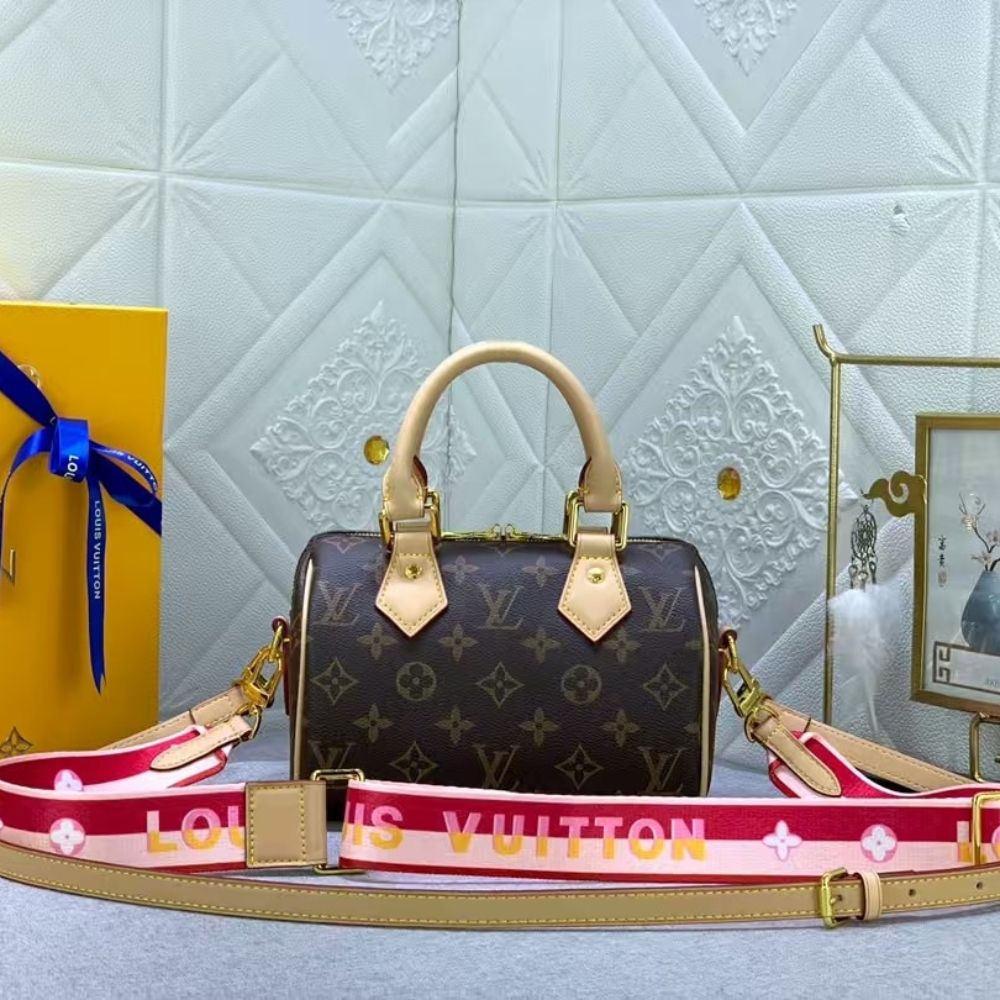 Louis Vuitton Speedy Bandoulière 20 Fuchsia Red 20Cm M45948