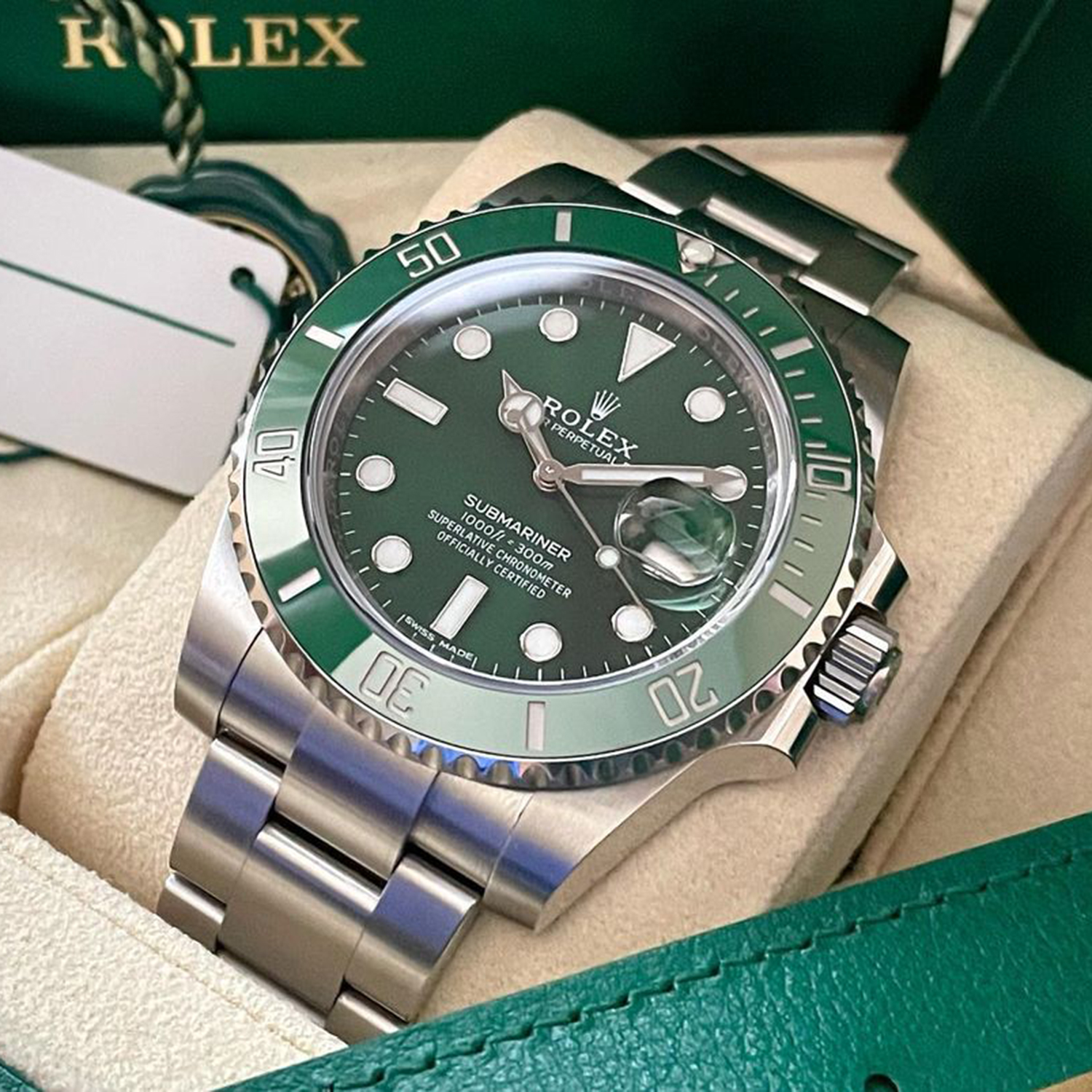 Rolex Submariner Date Hulk Green Dial Steel Mens Watch 116610LV Unworn