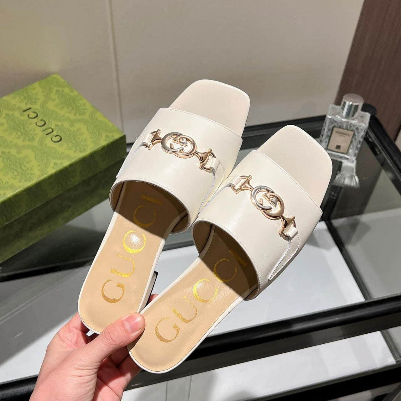 Gucci Zumi Leather Slide Sandal White 60241 C9D00 1000