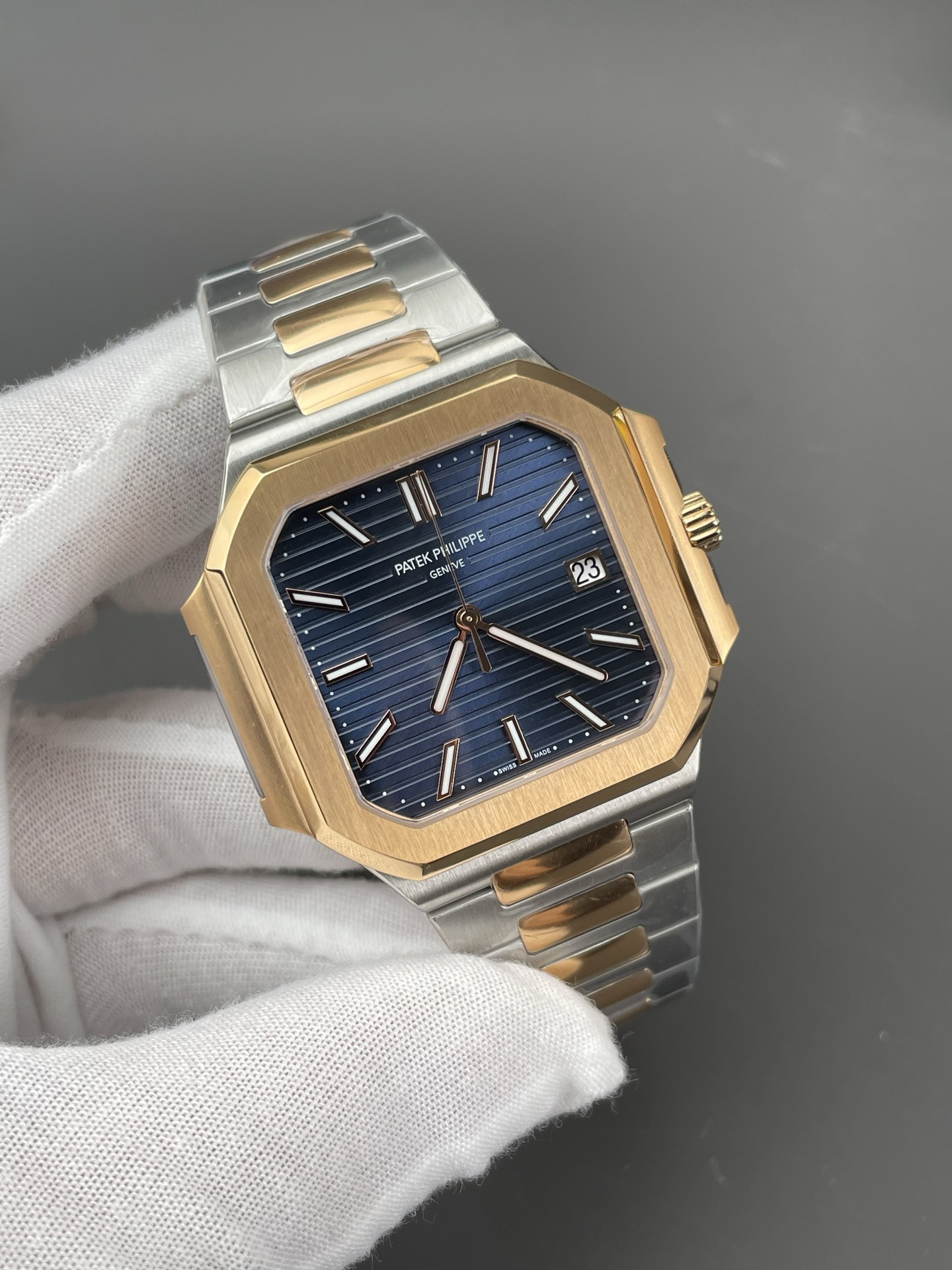 New Cubitus 5821 Rose Gold (Small TV)