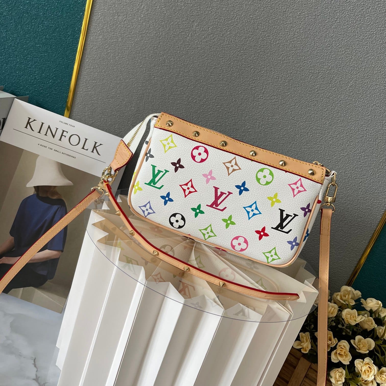 Louis Vuitton Pochette Accessoires Monogram Multicolore White 22Cm