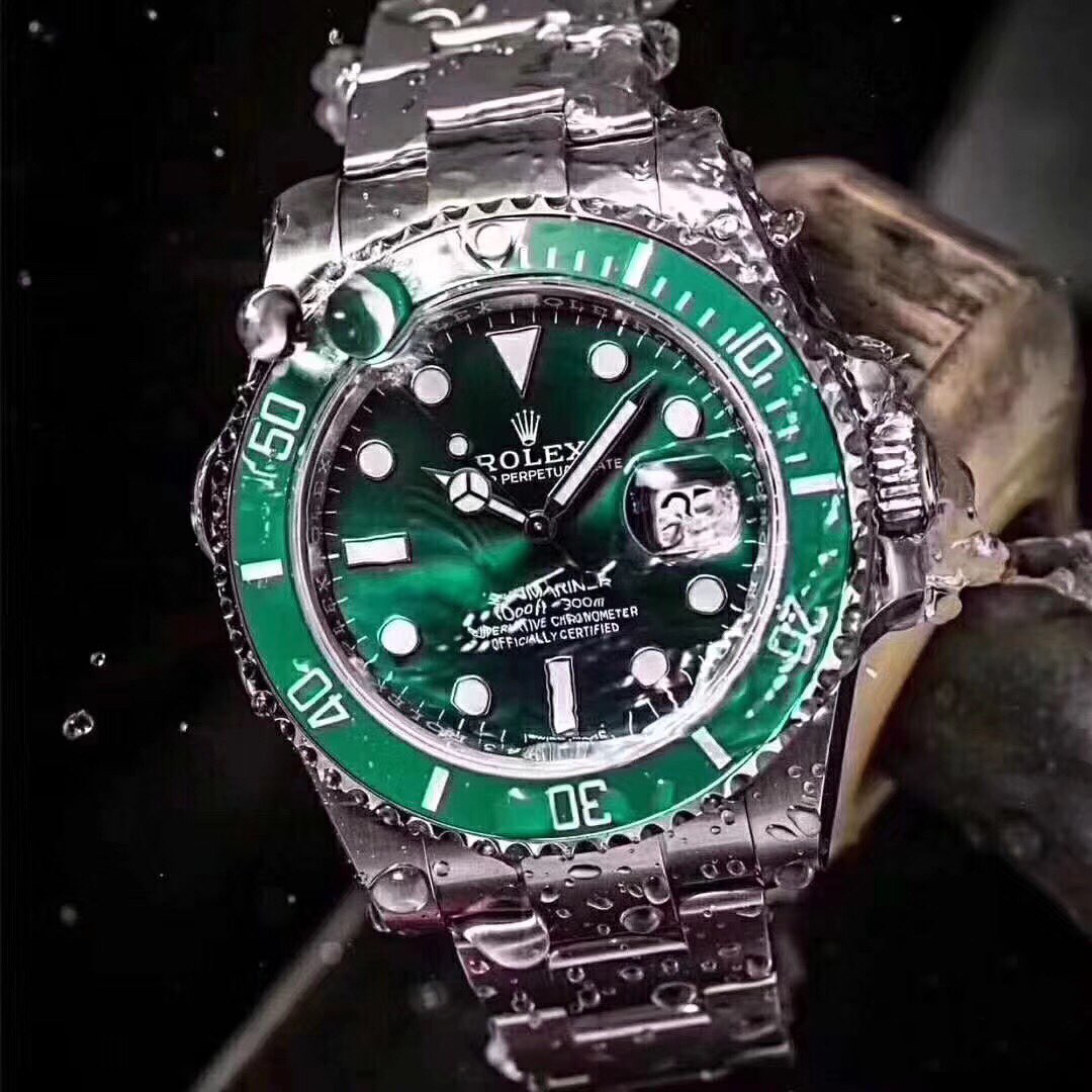 Rolex Submariner Hulk Bezel Steel Mens Watch 116610LV/116610LN