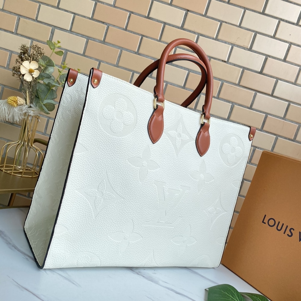 Louis Vuitton Onthego GM White Bag 41Cm M44558